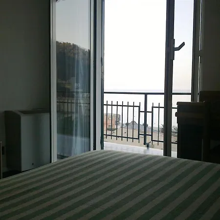 Delle Rose Ξενοδοχείο με διαμερίσματα Noli