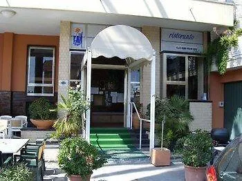 Delle Rose Apartmanhotel 3*