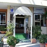 Delle Rose Aparthotel 3*